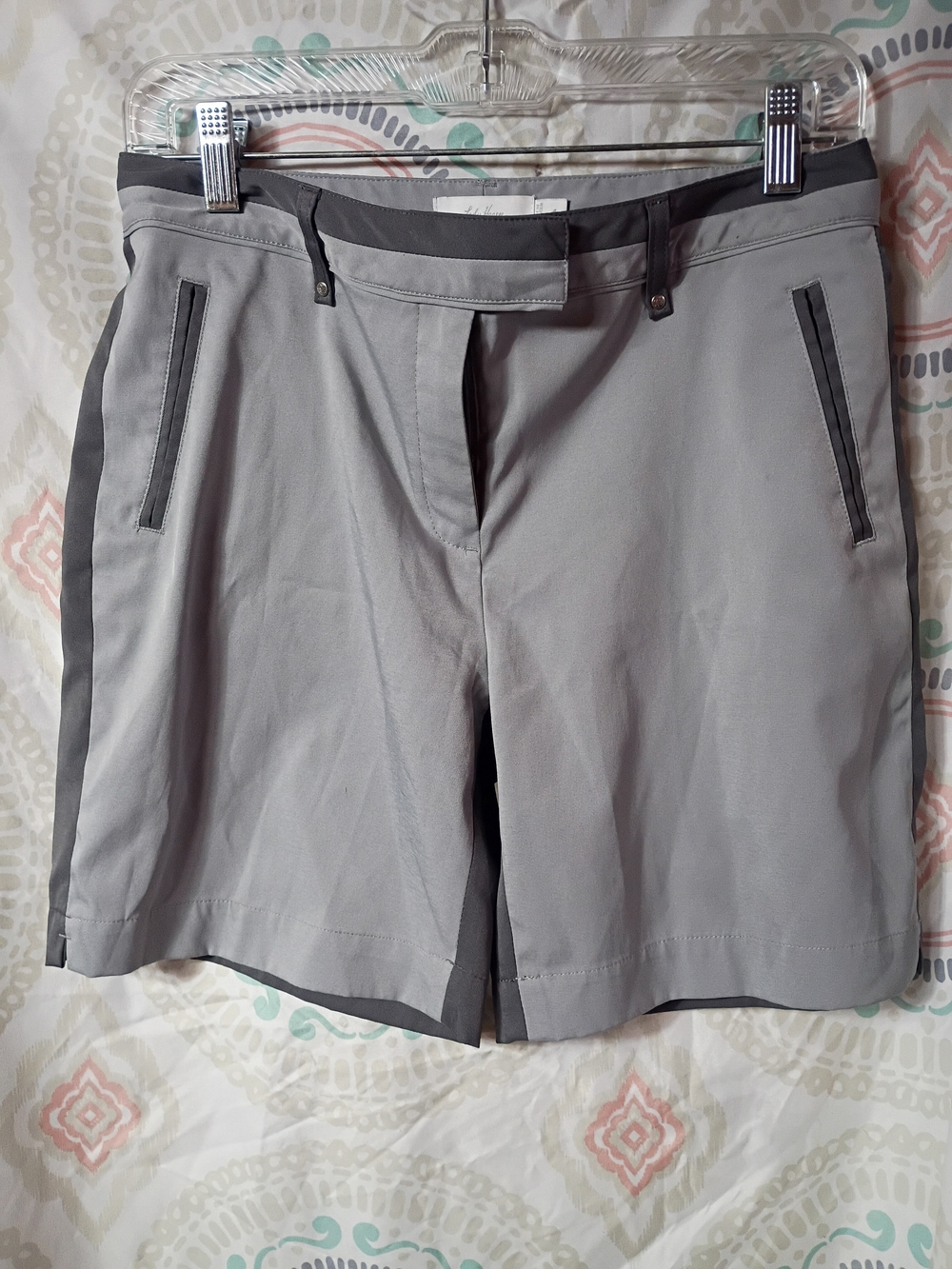 Lady Hagen Light Gray Two-Tone Golf Hybrid Shorts